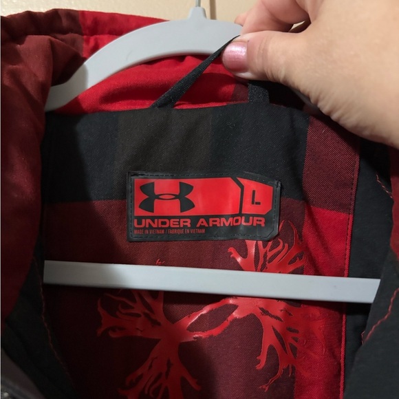 Under Armour Gray and Red Vest - Picture 2 of 3